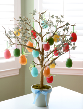 Our Family Blog easter egg tree, Easter activities for kids via Remodelaholic
