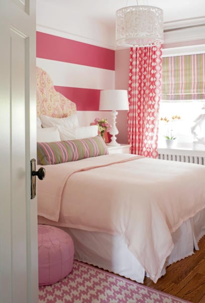 Shelterness pink striped wall