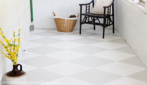 how to paint a concrete floor | remodelaholic.com