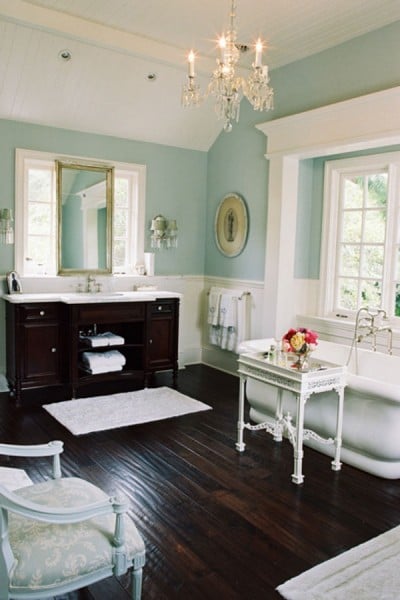 elegant bath with chandelier, Windsor Smith via House of Turquoise on Remodelaholic.com