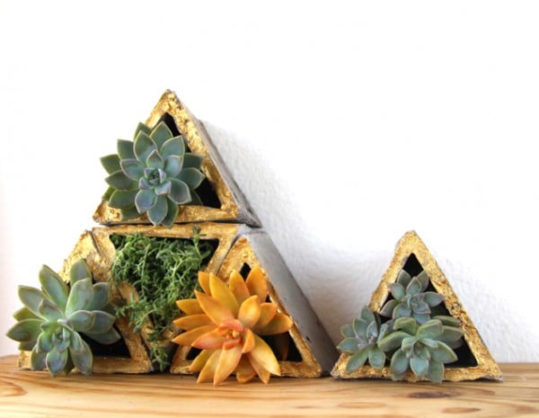 modular geometric concrete planters how-to, A Piece of Rainbow on Remodelaholic