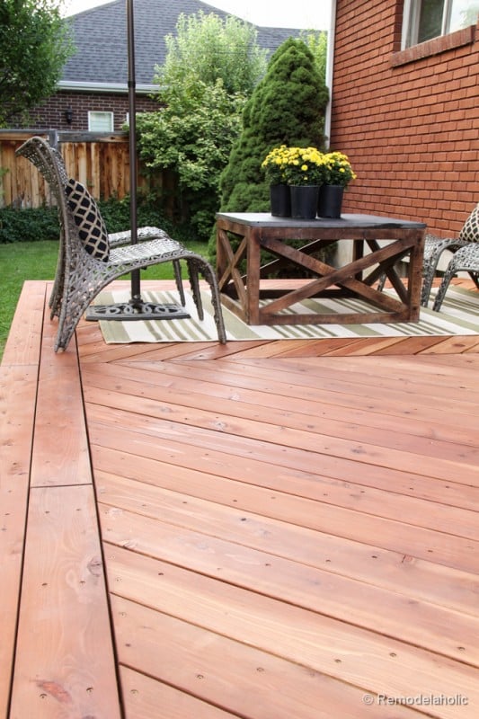 Tips for how to stain a deck @remodelaholic (13 of 15)